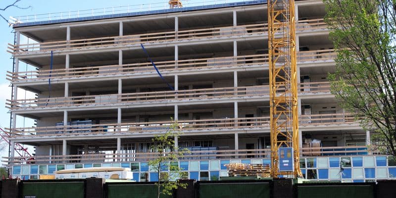 La escasez de funcionarios paralizan la construcción de viviendas