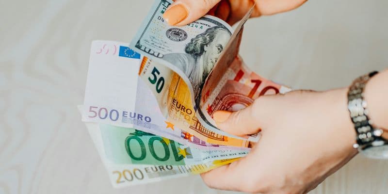 Los Países Bajos limitarán compras en efectivo a 3.000 euros