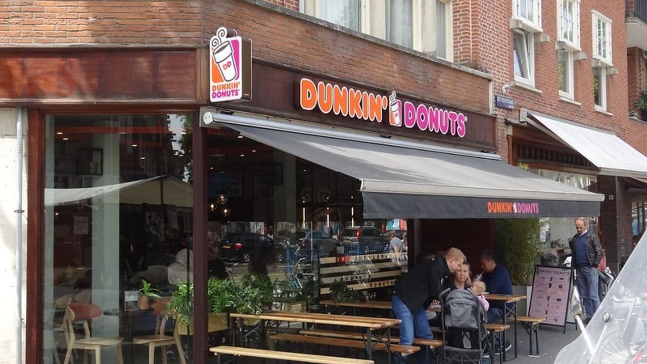 Dunkin' Donuts permanece en Holanda tras una reestructuración exitosa