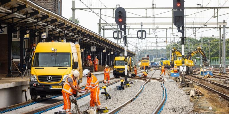 Trabajadores de ProRail logran aumento salarial tras huelgas