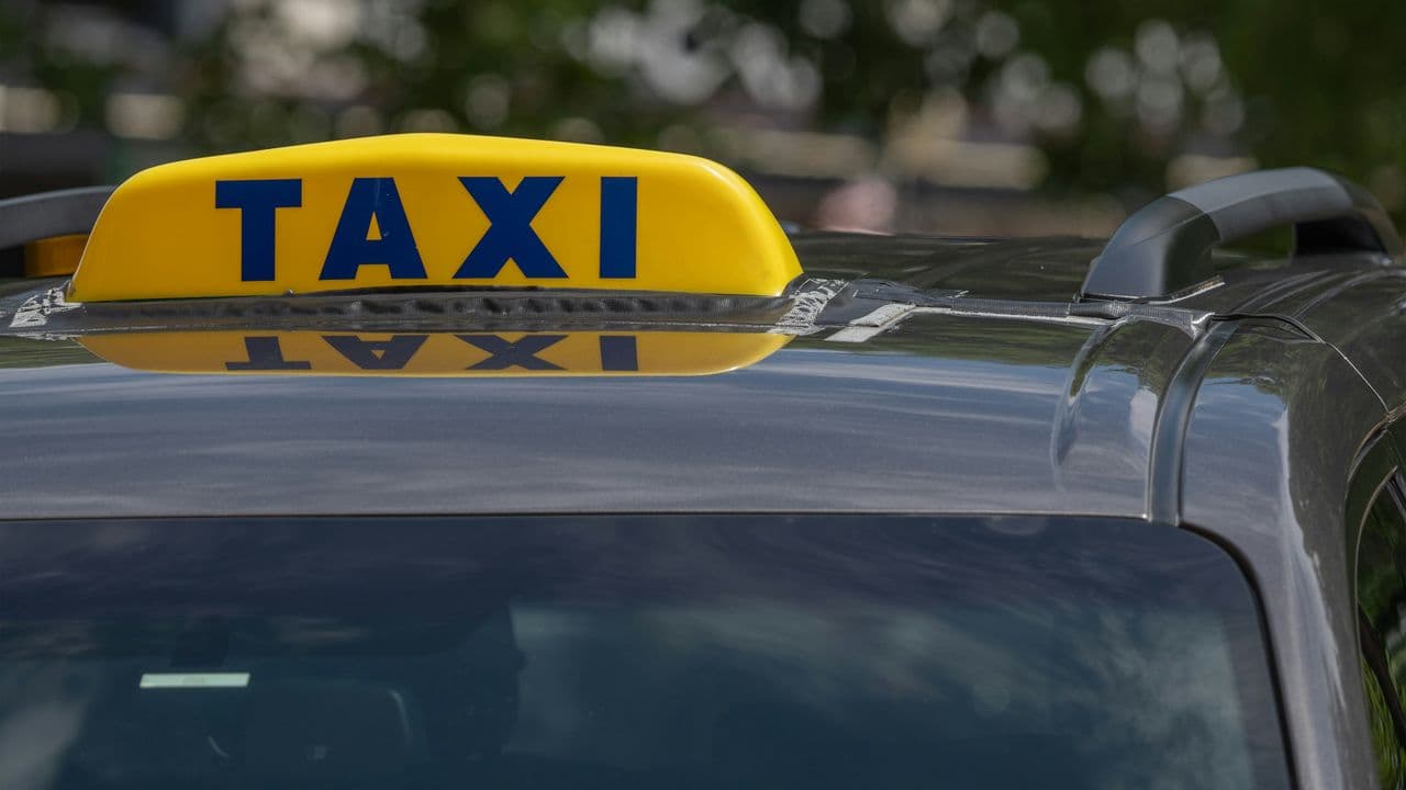 Taxi 