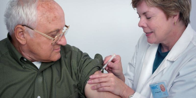 Propuesta de vacunación para adultos mayores en Países Bajos