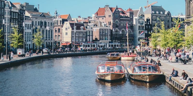 Vuelven los permisos indefinidos a barcos turísticos en Ámsterdam