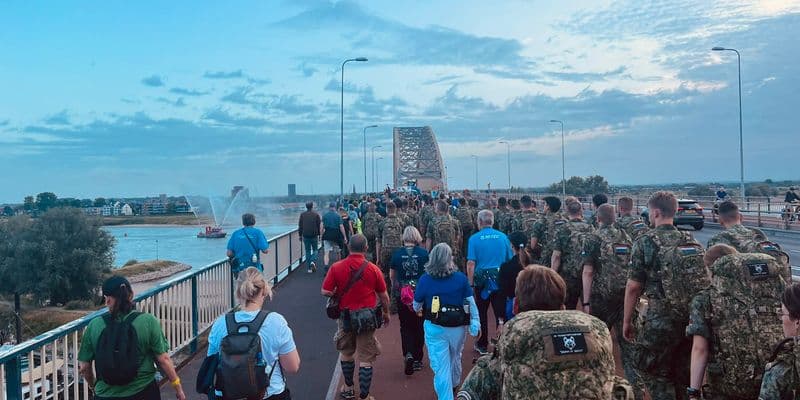 Caminantes de la 107.ª Vierdaagse Nijmegen
