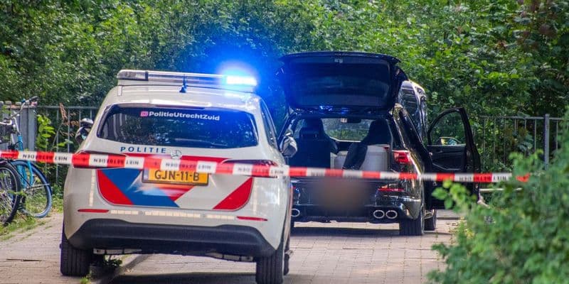 Evacúan edificio de 18 plantas en Utrecht por coche con explosivos