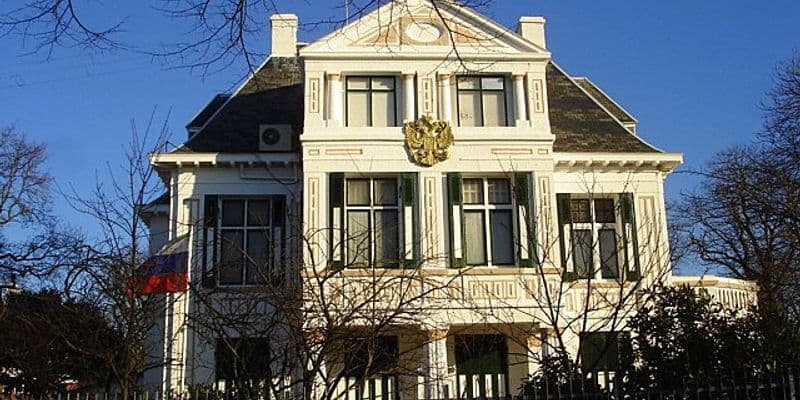 Holanda propone restricciones a diplomáticos rusos por espionaje