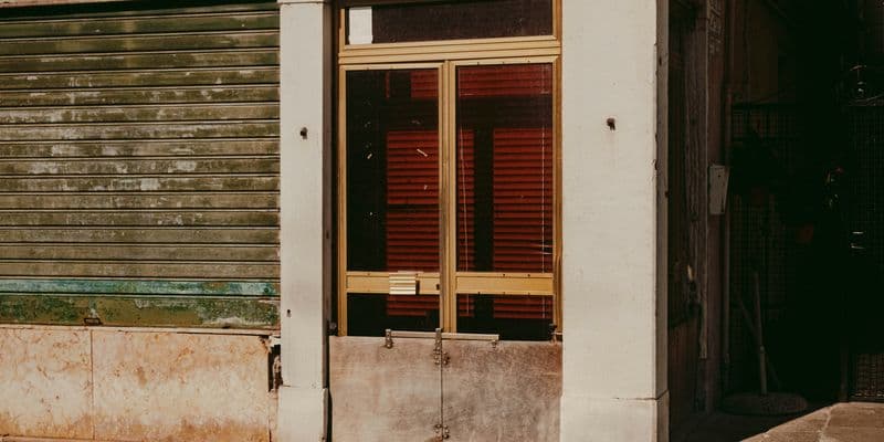 Empresa cerrada por quiebra