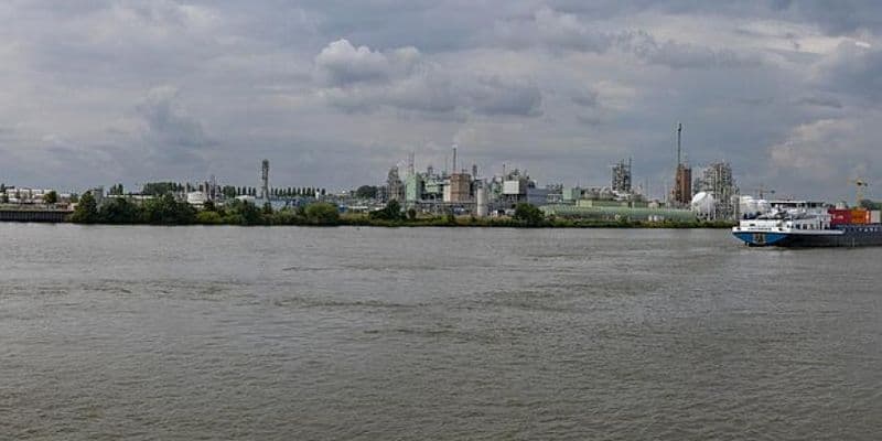 Factoría Chemours en Dordrecht