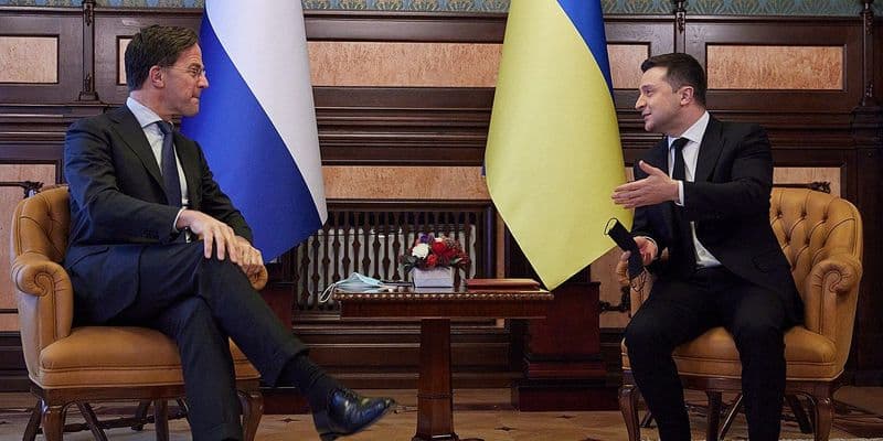 Mark Rutte y Volodymyr Zelenskyy