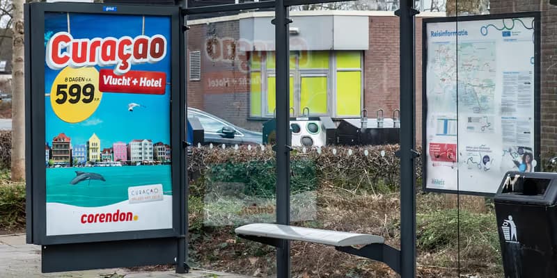 La Haya prohíbe la publicidad aérea y desata batalla legal con el sector turístico