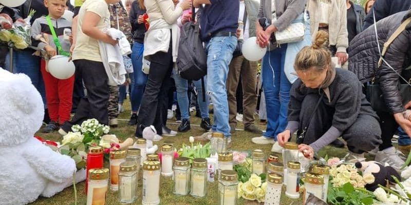 Helmond rinde homenaje a Nina, la adolescente víctima de acoso escolar