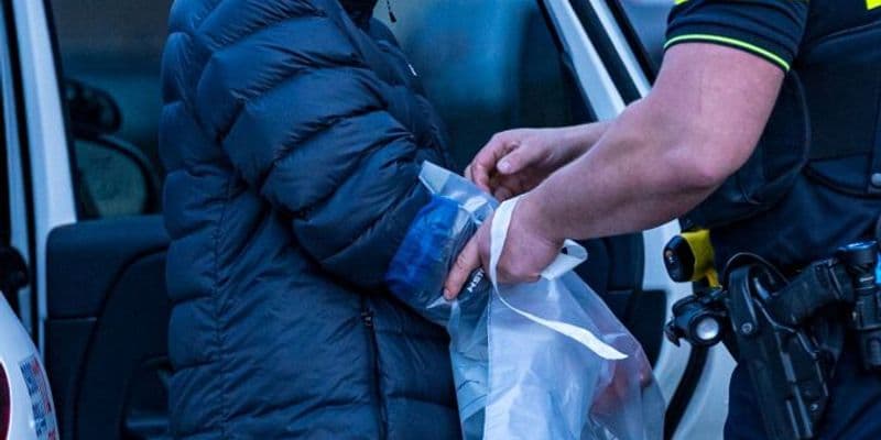 Un niño de 13 años es apuñalado hasta la muerte en Schiedam