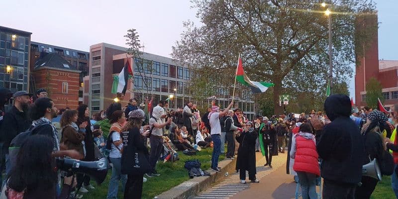 Ámsterdam extiende prohibición de manifestaciones hasta el jueves