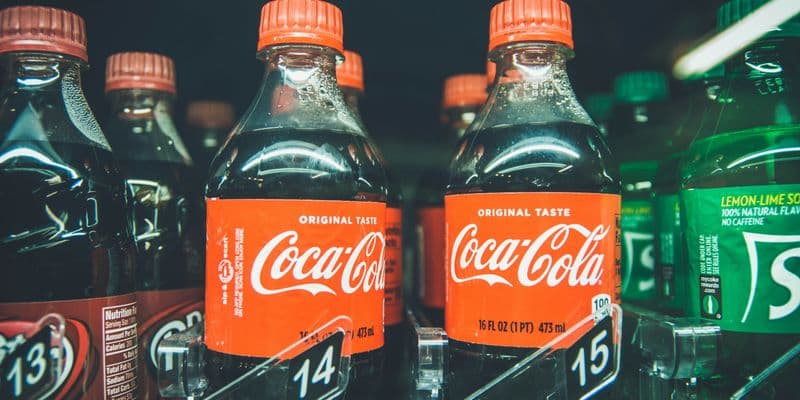 Países Bajos considera impuestos a refrescos para frenar la obesidad