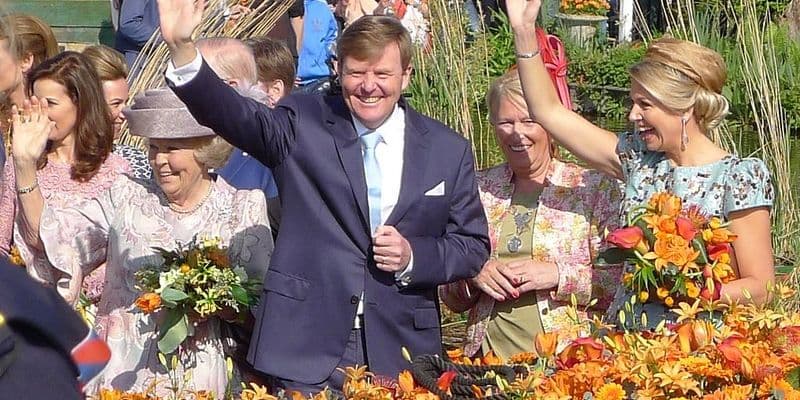 División por comentarios políticos del Rey Willem-Alexander