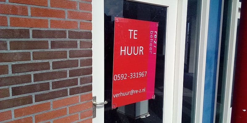 Te Huur cartel - Foto de Donald Trung Quoc Don en Wikimedia Commons