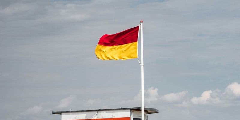 Nuevas banderas en las playas holandesas: más claras, más seguras