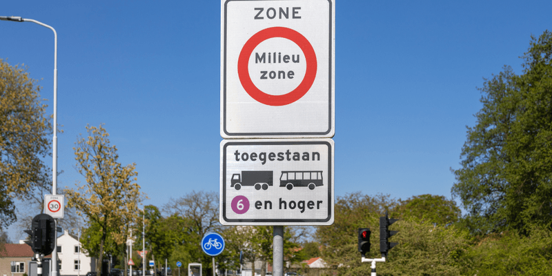 Cartel de ''Zona Cero Emisiones''