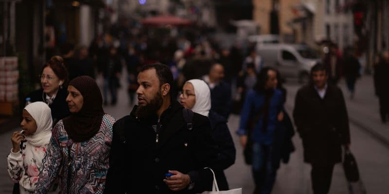 Multas a diez municipios por investigar en secreto a residentes musulmanes