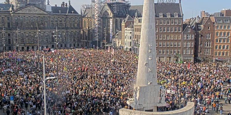Protesta de más de 10.000 personas en Ámsterdam contra el racismo